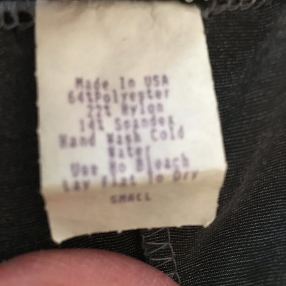 ⭐️ Vintage 90s Wild Fire Silver Metallic Crop Top - Picture 8 of 8